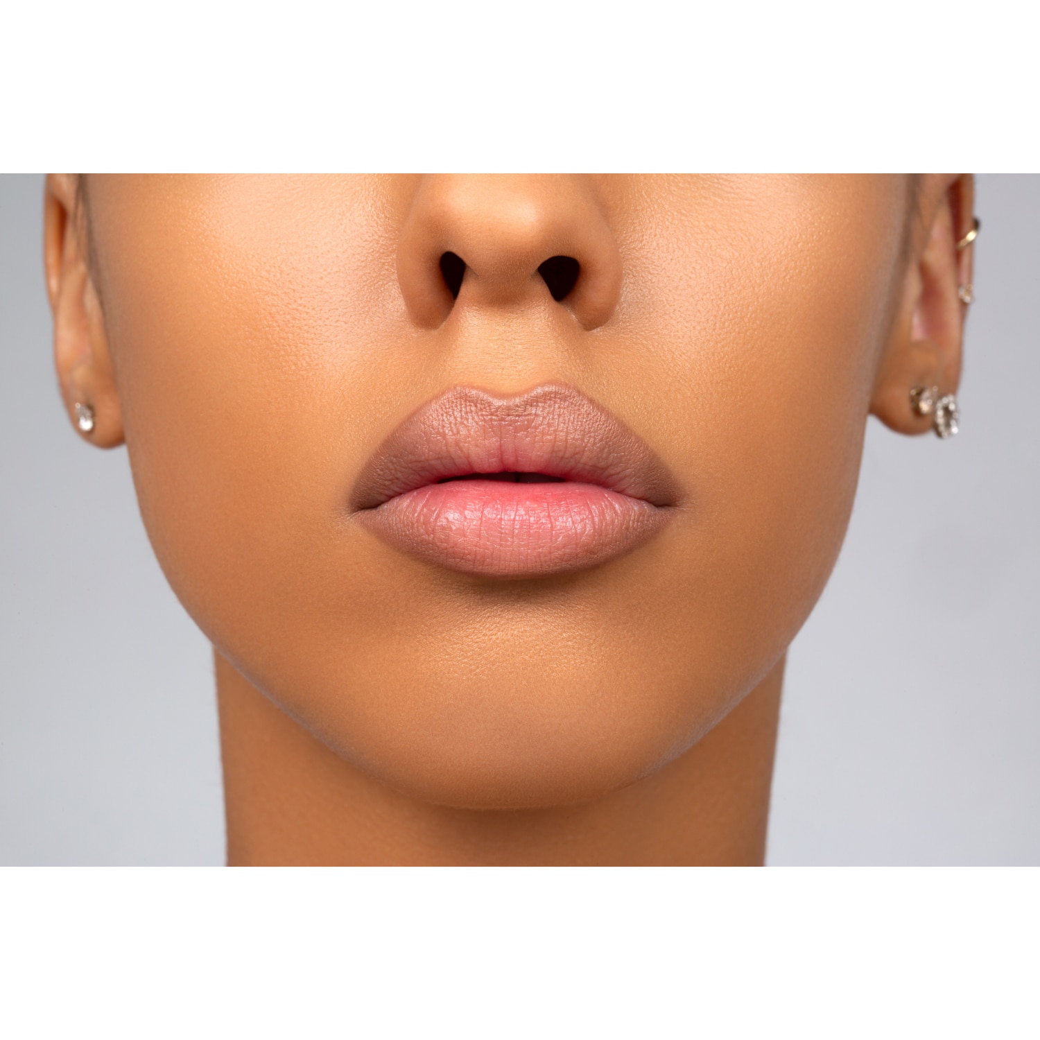 I NEED A NUDE LIP CRAYON (LÁPIZ MATE PARA LABIOS)